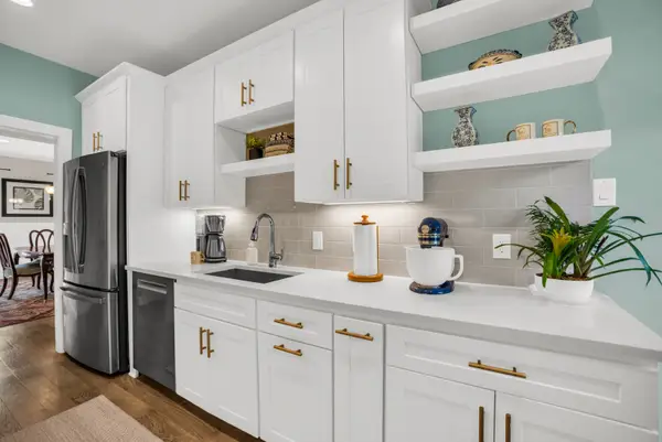 10716 Park Village Place #B, Dallas, TX 75230