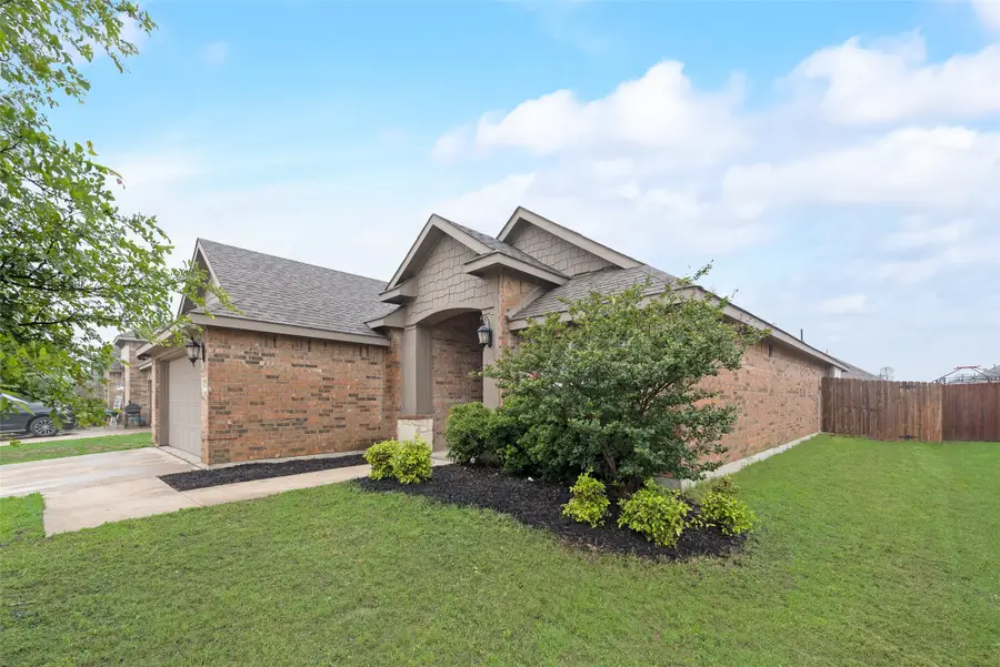 247 Old Settlers Trail, Waxahachie, TX 75167 - #2