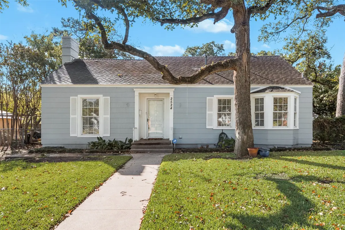 2524 Daisy Lane, Fort Worth, TX 76111 - #1