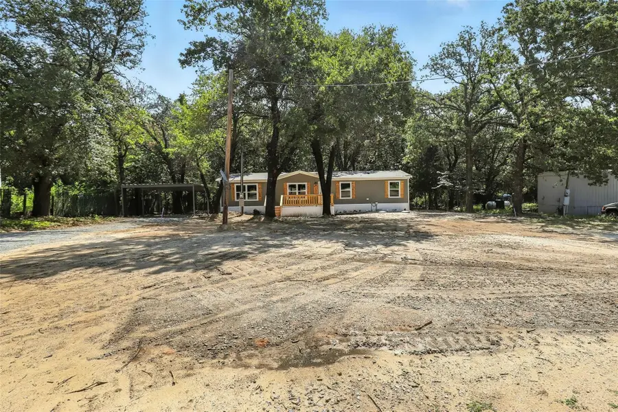 131 Kelly Court, Azle, TX 76020 - #3