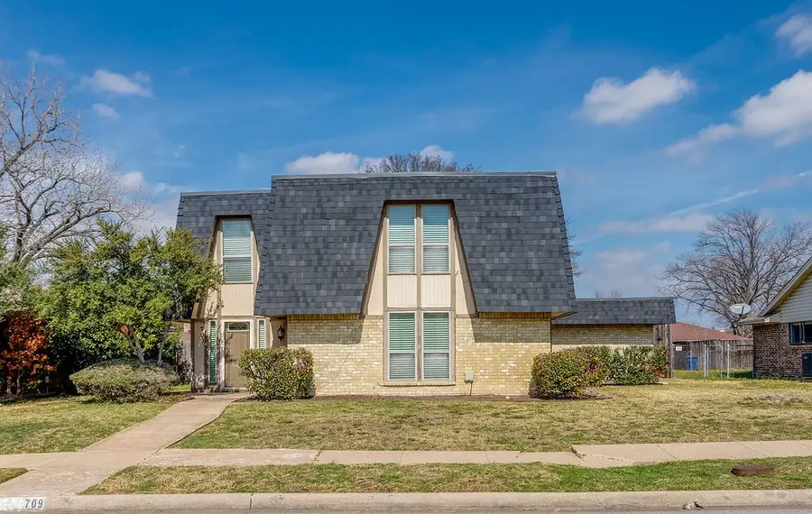 709 Royal Oaks Drive, Garland, TX 75040 - #2