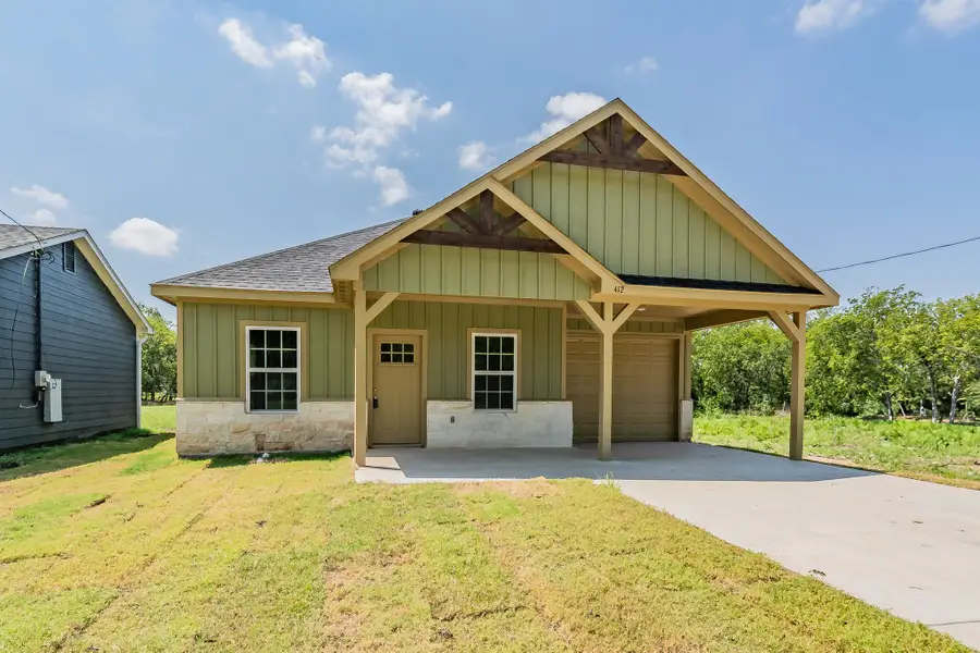 412 Matthew Street, Hillsboro, TX 76645 - #2