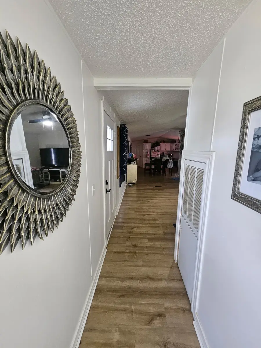 5714 Shoreline Circle S, Fort Worth, TX 76119 - #2