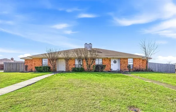 414 Amber Lane, DeSoto, TX 75115