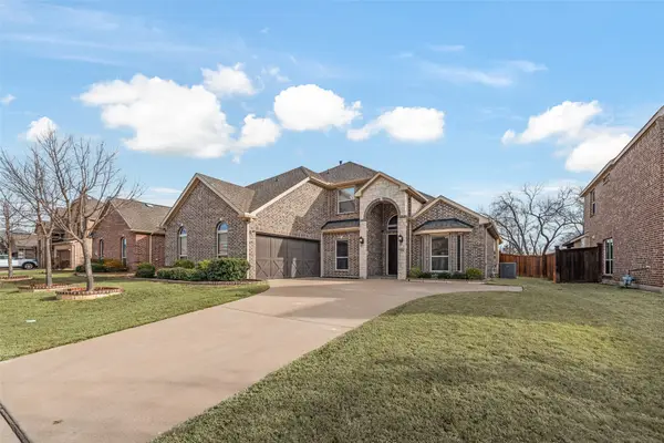 7156 Playa Imperial Lane, Grand Prairie, TX 75054