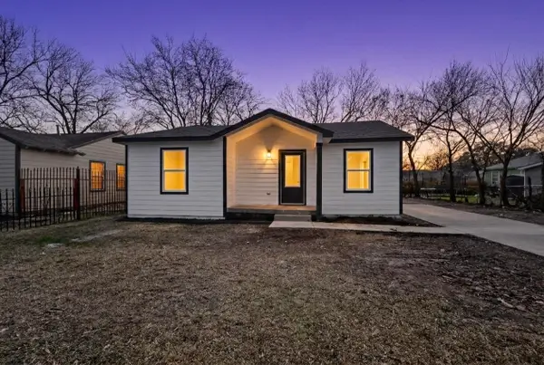 8650 Comer Drive, Dallas, TX 75217