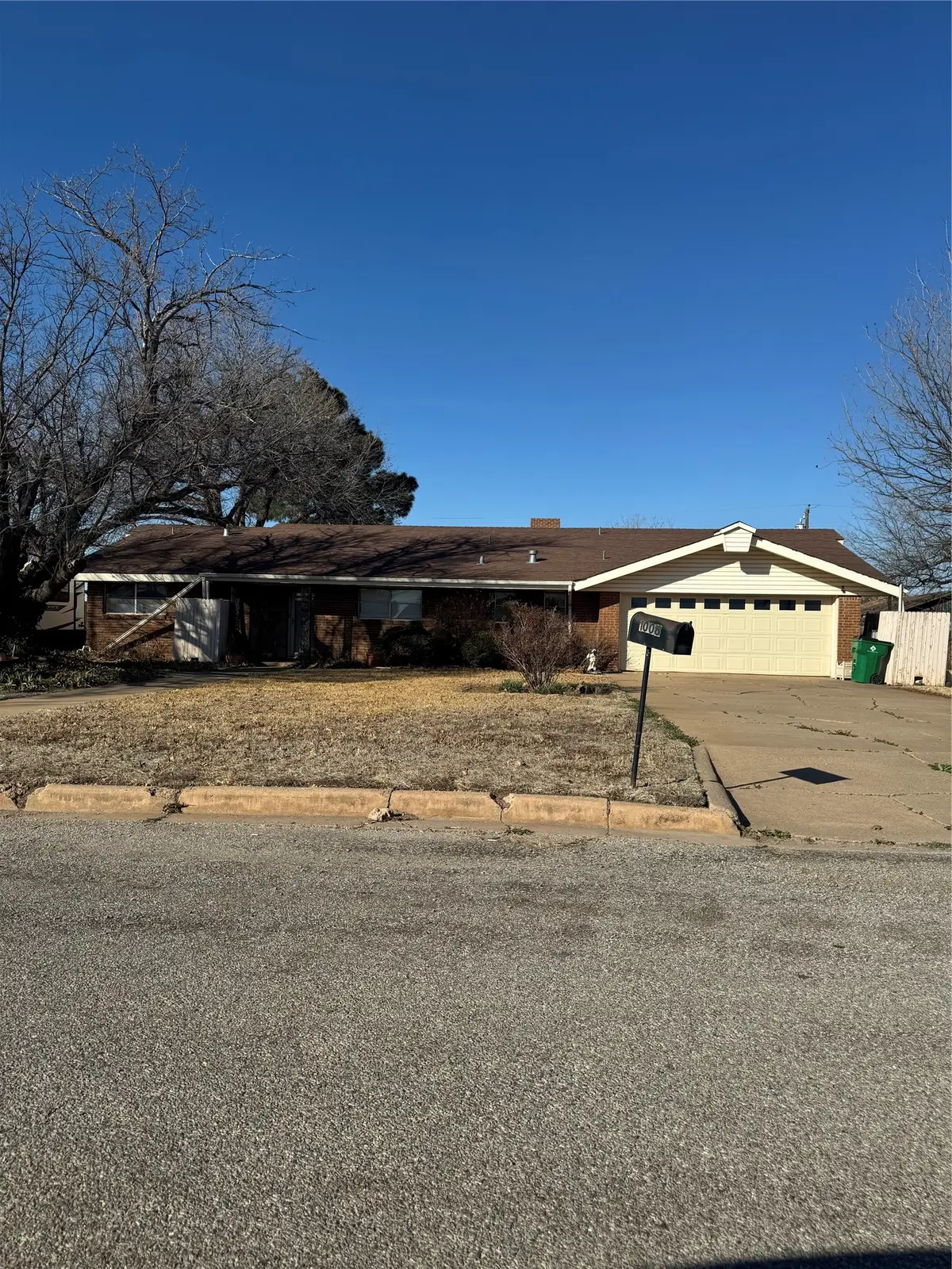 1006 W 15th Street, Quanah, TX 79252 - #1