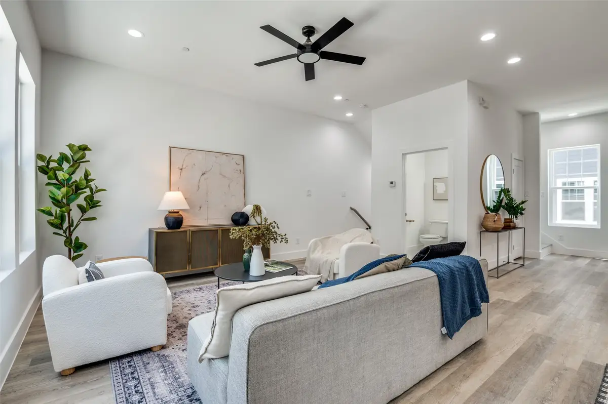 631 N Tyler Street #203, Dallas, TX 75208 - #1