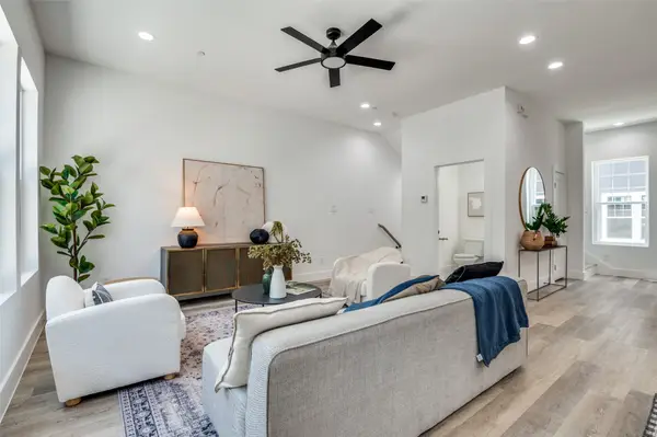 631 N Tyler Street #203, Dallas, TX 75208