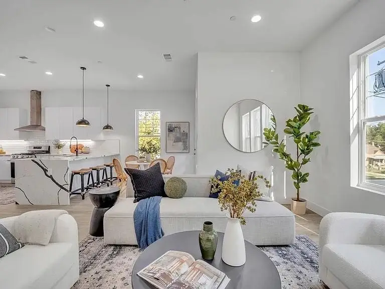 631 N Tyler Street #203, Dallas, TX 75208 - #2