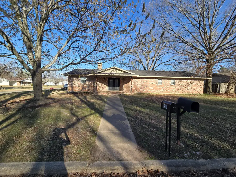 201 Robin Way Street, Mount Vernon, TX 75457 - #2