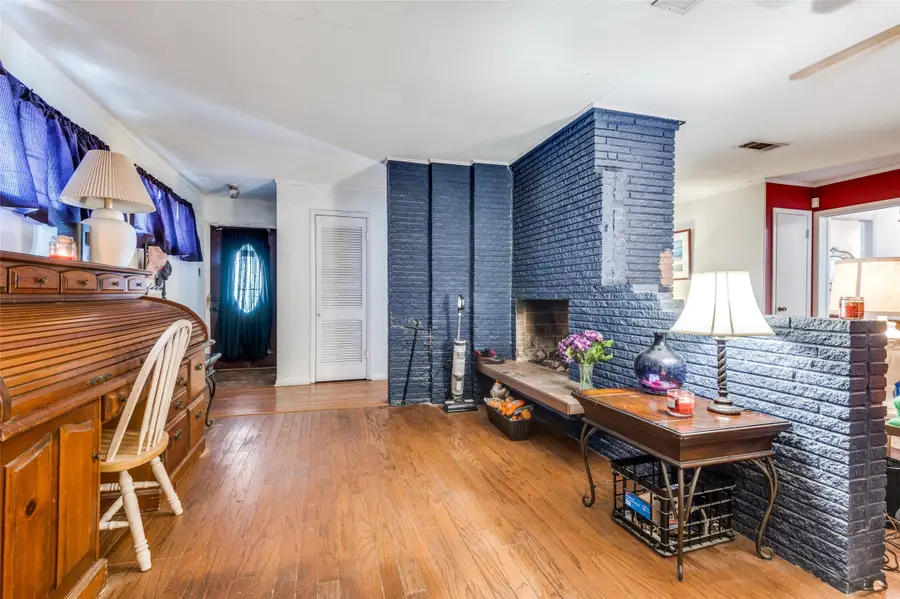 3722 Devonshire Court W, Irving, TX 75062 - #2