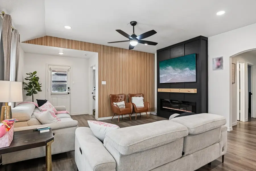 219 Chimney Rock Drive, Waxahachie, TX 75167 - #2