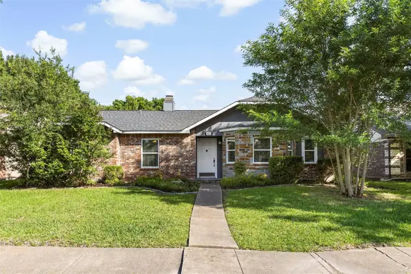 9212 Shipman Street, Rowlett, TX 75088