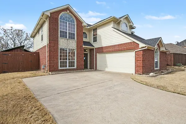 2104 Nugent Drive, Mansfield, TX 76063