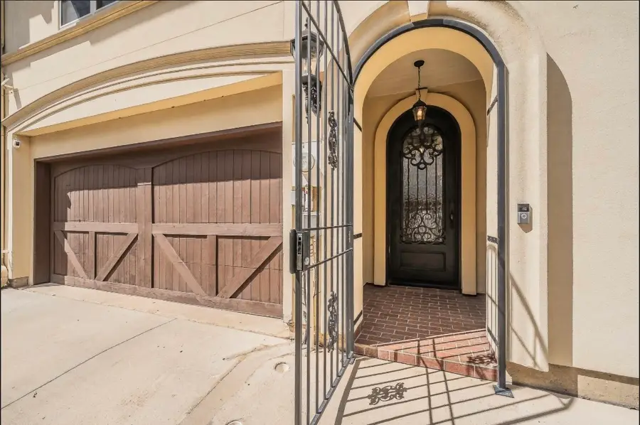 3827 Holland Avenue #B, Dallas, TX 75219 - #2