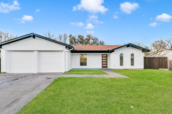 1701 Carla Avenue, Arlington, TX 76014