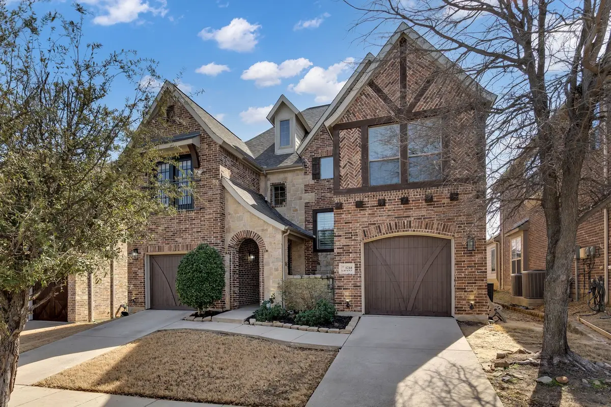 1244 Grant Avenue, Lantana, TX 76226 - #1