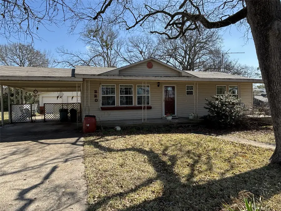 220 Littlefield Drive, East Tawakoni, TX 75472 - #2