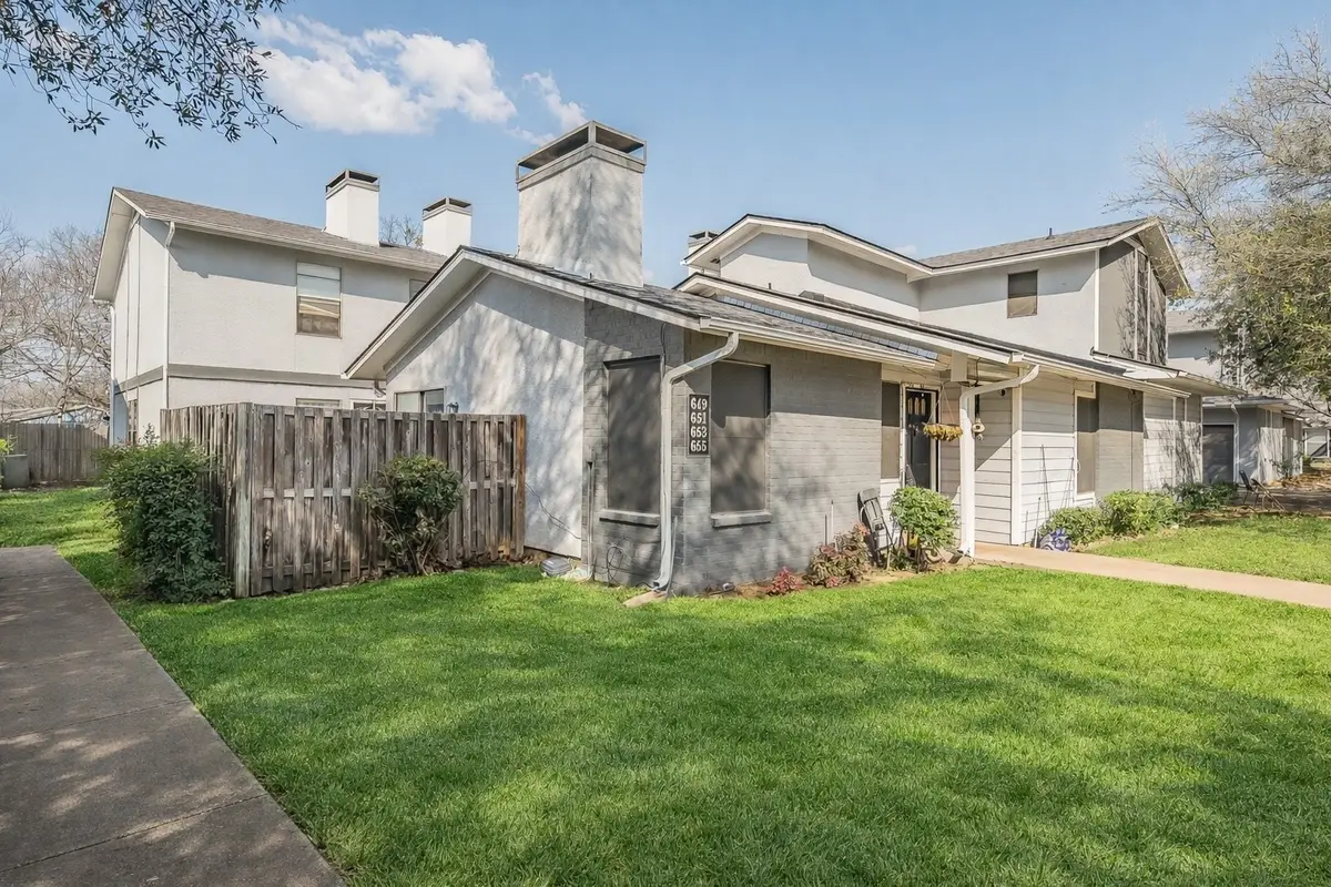 655 Ridgeline Drive, Hurst, TX 76053 - #1