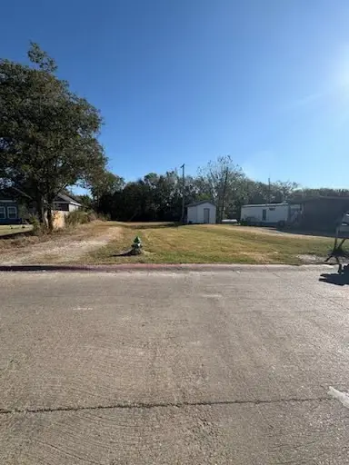 1002 S Smith Street, Ennis, TX 75119 - #3