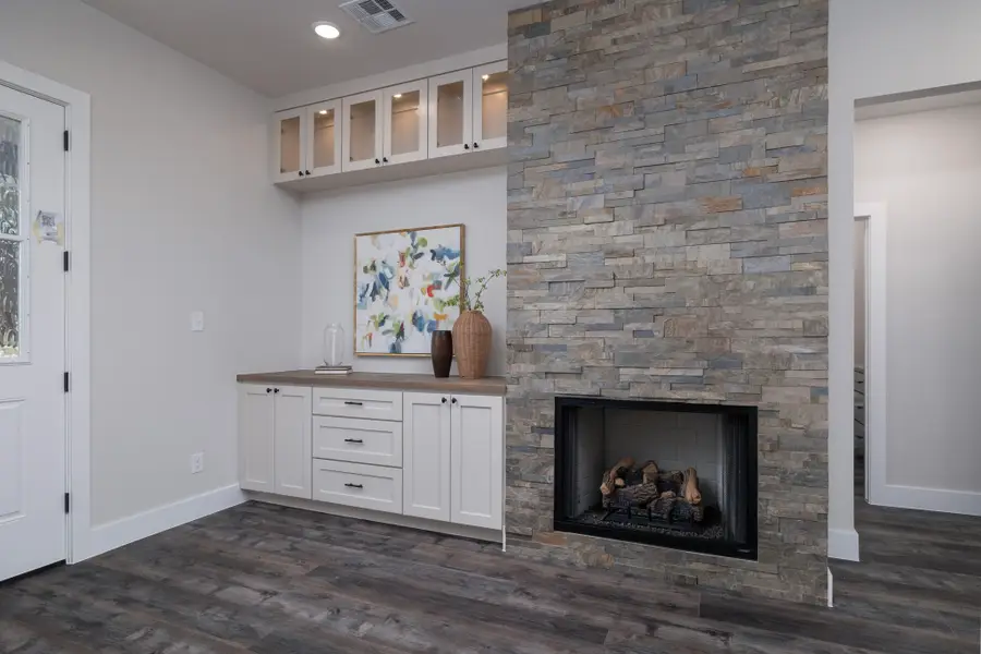 621 Oaklawn Drive, River Oaks, TX 76114 - #3