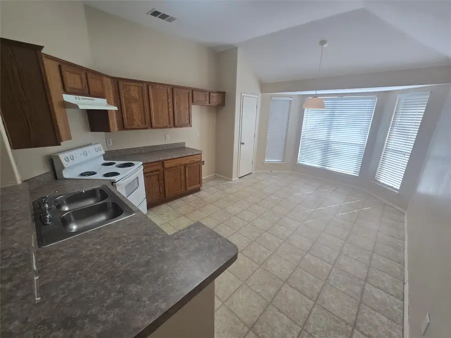 6622 Fairglen Drive, Arlington, TX 76002 - #2