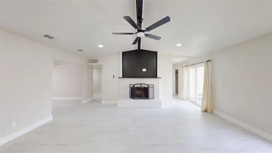 1921 Edna Smith Drive, Garland, TX 75040 - #3