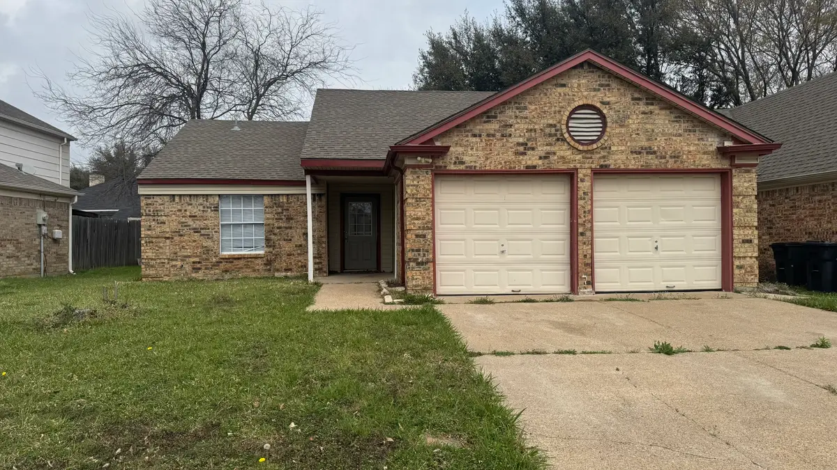 301 Spanish Moss Drive, Arlington, TX 76018 - #1