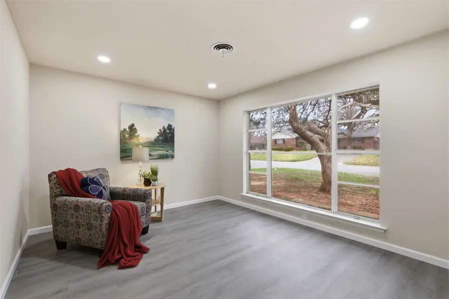 829 Joanna Drive, Hurst, TX 76053 - #2