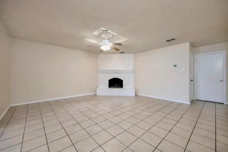 821 Timberoaks Drive, Azle, TX 76020 - #3