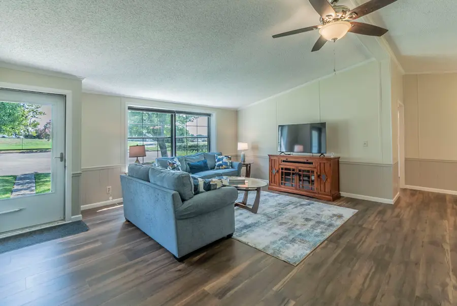 203 Harbor View Court, Granbury, TX 76048 - #3