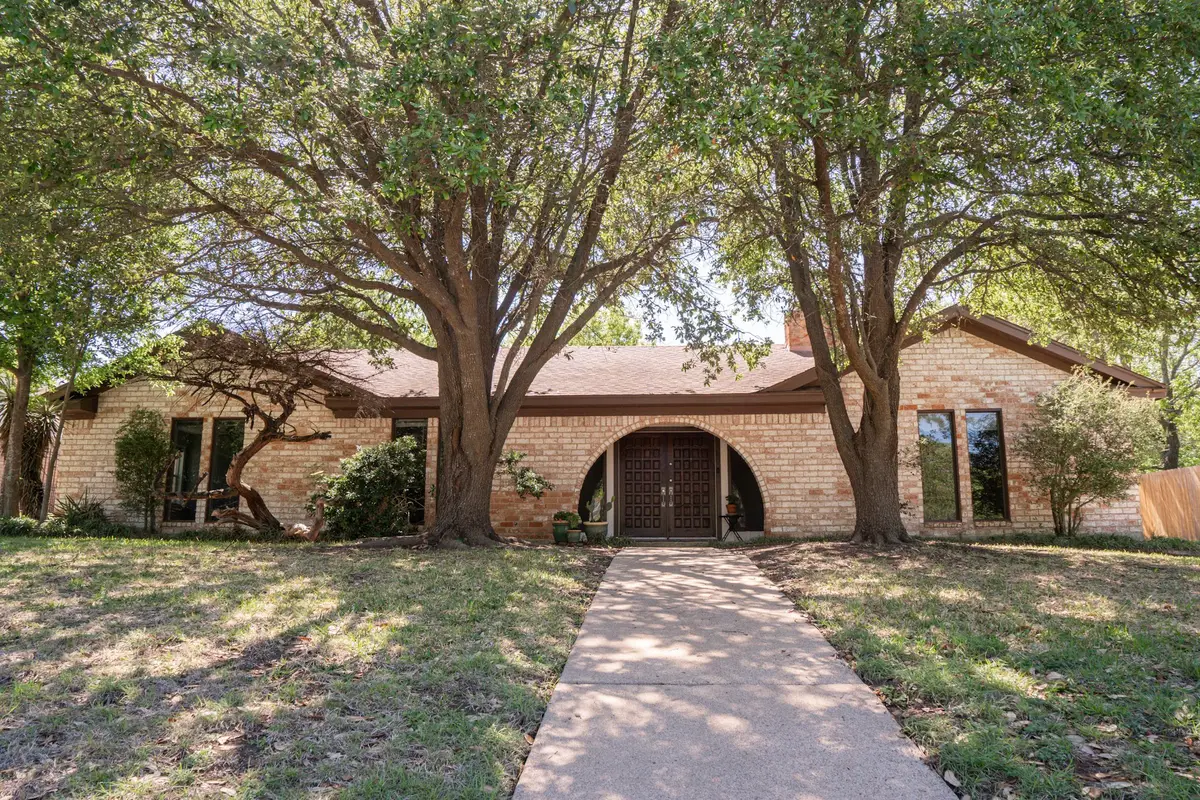 3300 Loma Vista Drive, Waco, TX 76708 - #1