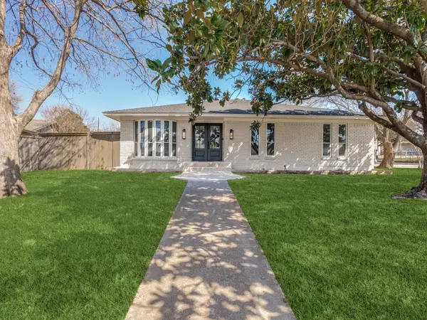 9008 Flicker Lane, Dallas, TX 75238