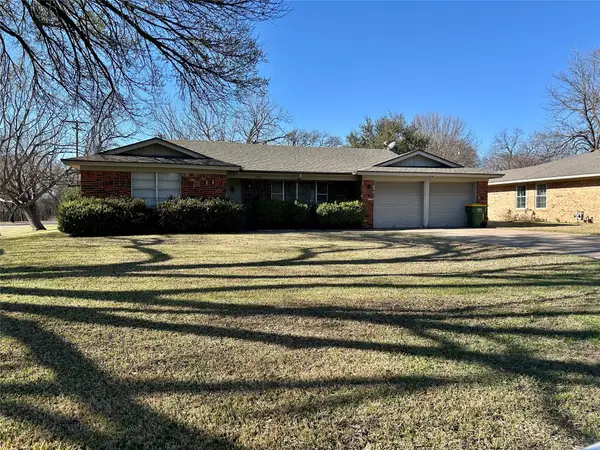 406 NW 5th Street, Hubbard, TX 76648