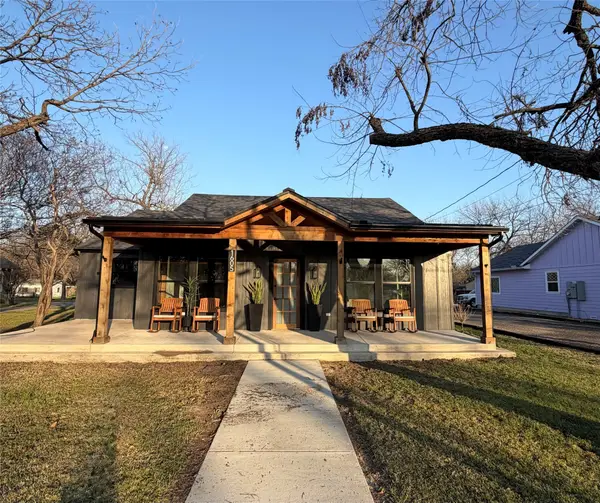 1605 S Houston Street, Kaufman, TX 75142