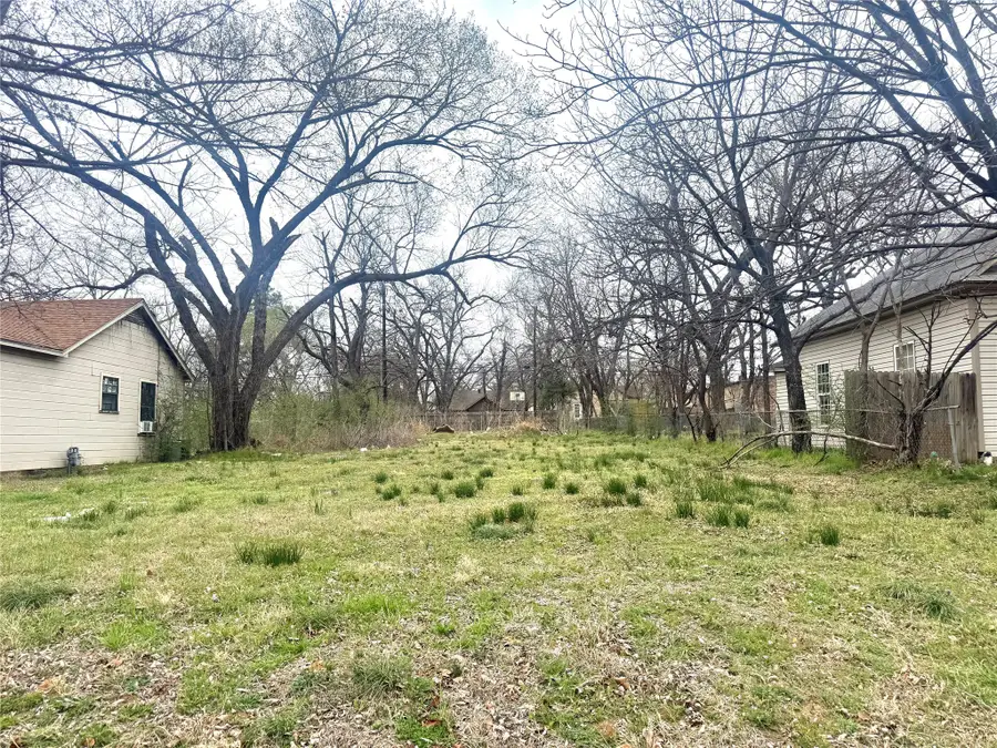 217 W Acheson Street, Denison, TX 75020 - #3