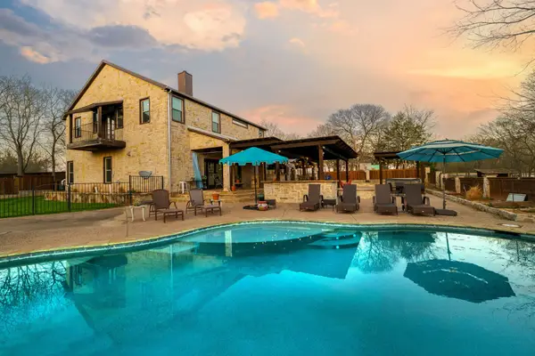 689 Jim Cannon Road, Van Alstyne, TX 75495