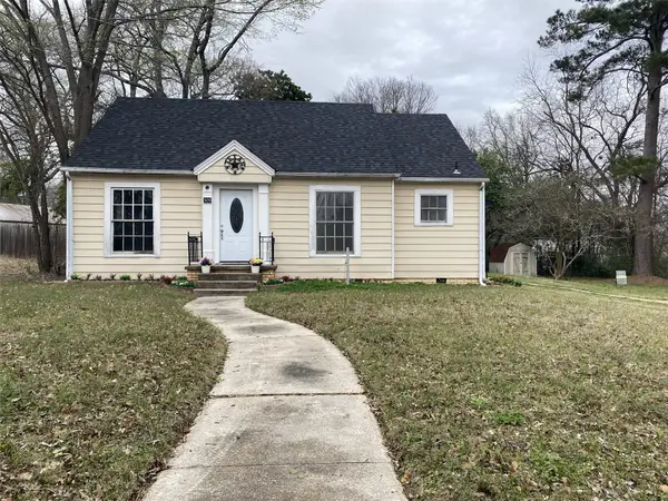 309 E Park Drive, Overton, TX 75684