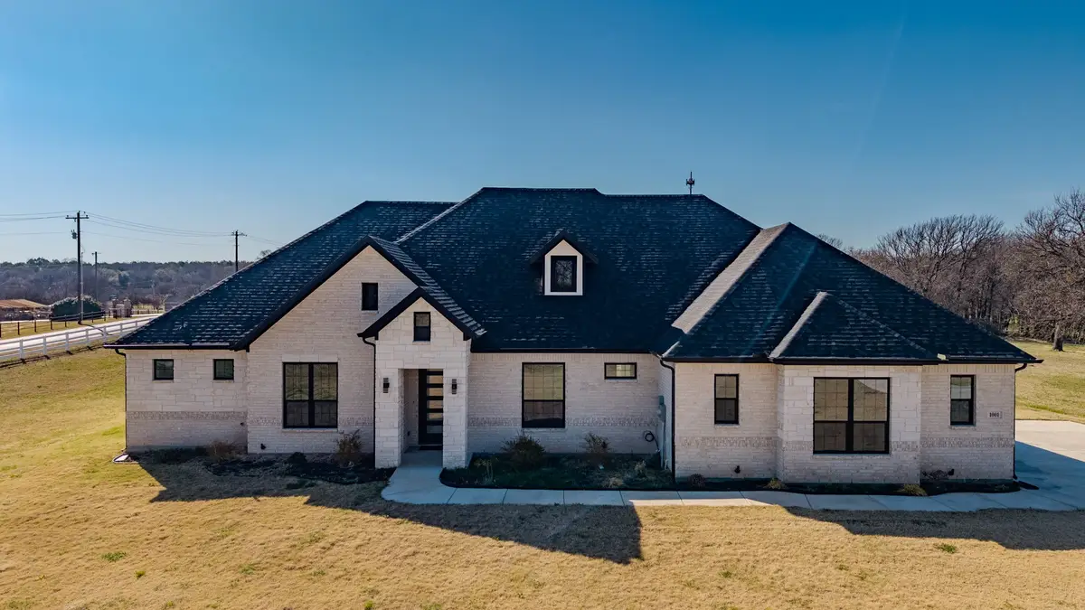 1001 Henry Way, Springtown, TX 76082 - #1