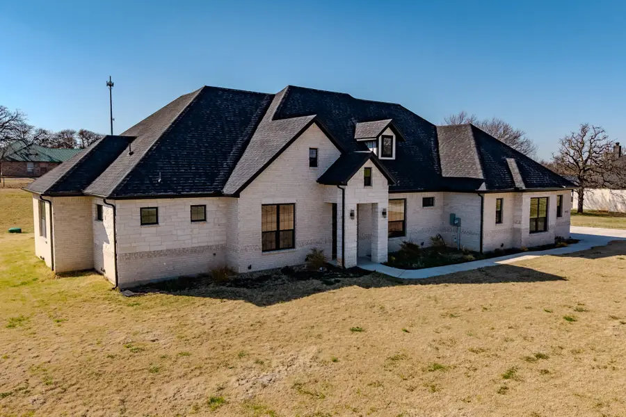 1001 Henry Way, Springtown, TX 76082 - #2