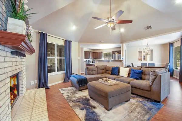 2004 Cedar Crest Boulevard, Dallas, TX 75203