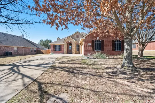 234 Lawson Farms Drive, Midlothian, TX 76065