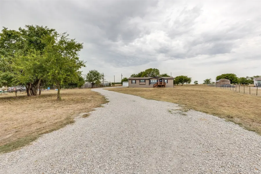 288 Strawberry Lane, Rhome, TX 76078 - #2