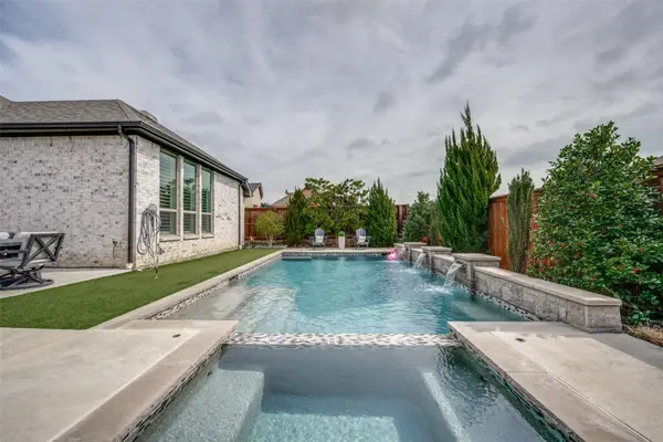 805 Haverford Lane, Lantana, TX 76226