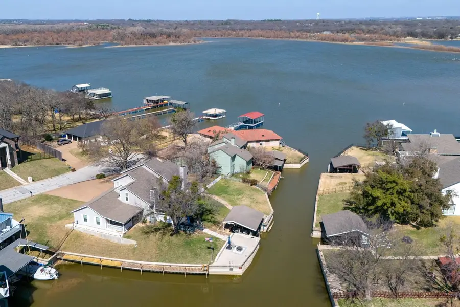 688 Harbor Drive N, Azle, TX 76020 - #2