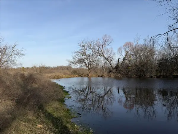 194 Middle Road, Denison, TX 75021