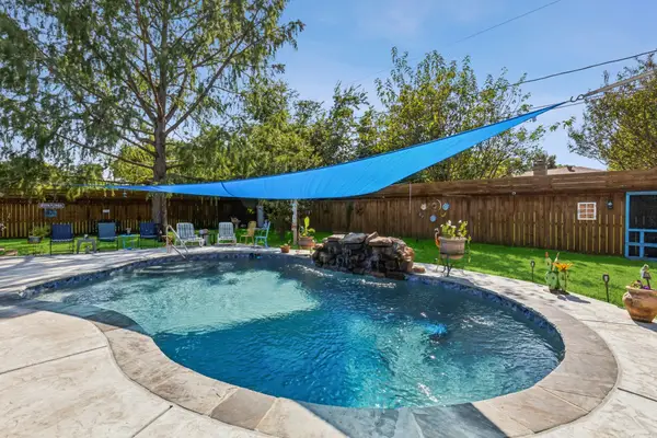 613 Reeves Lane, Kennedale, TX 76060