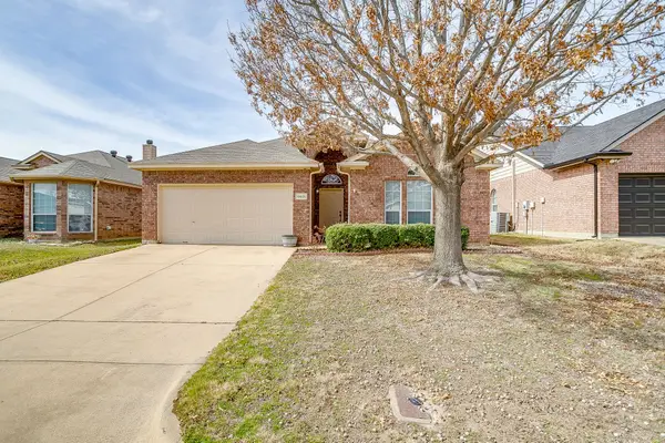 10625 Ashmore Drive, Fort Worth, TX 76131