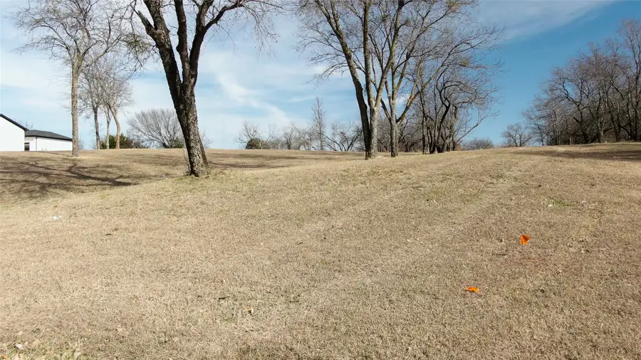 9108 Fossil Ridge Drive, Grand Prairie, TX 75104 - #2